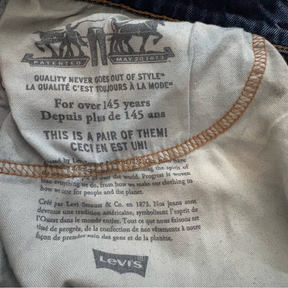 Levi's 505, Straight leg Blue Jeans Men’s Size 34x32 fit a little smaller. - Picture 14 of 15